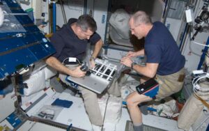 astronaut zero gravity recline poistion